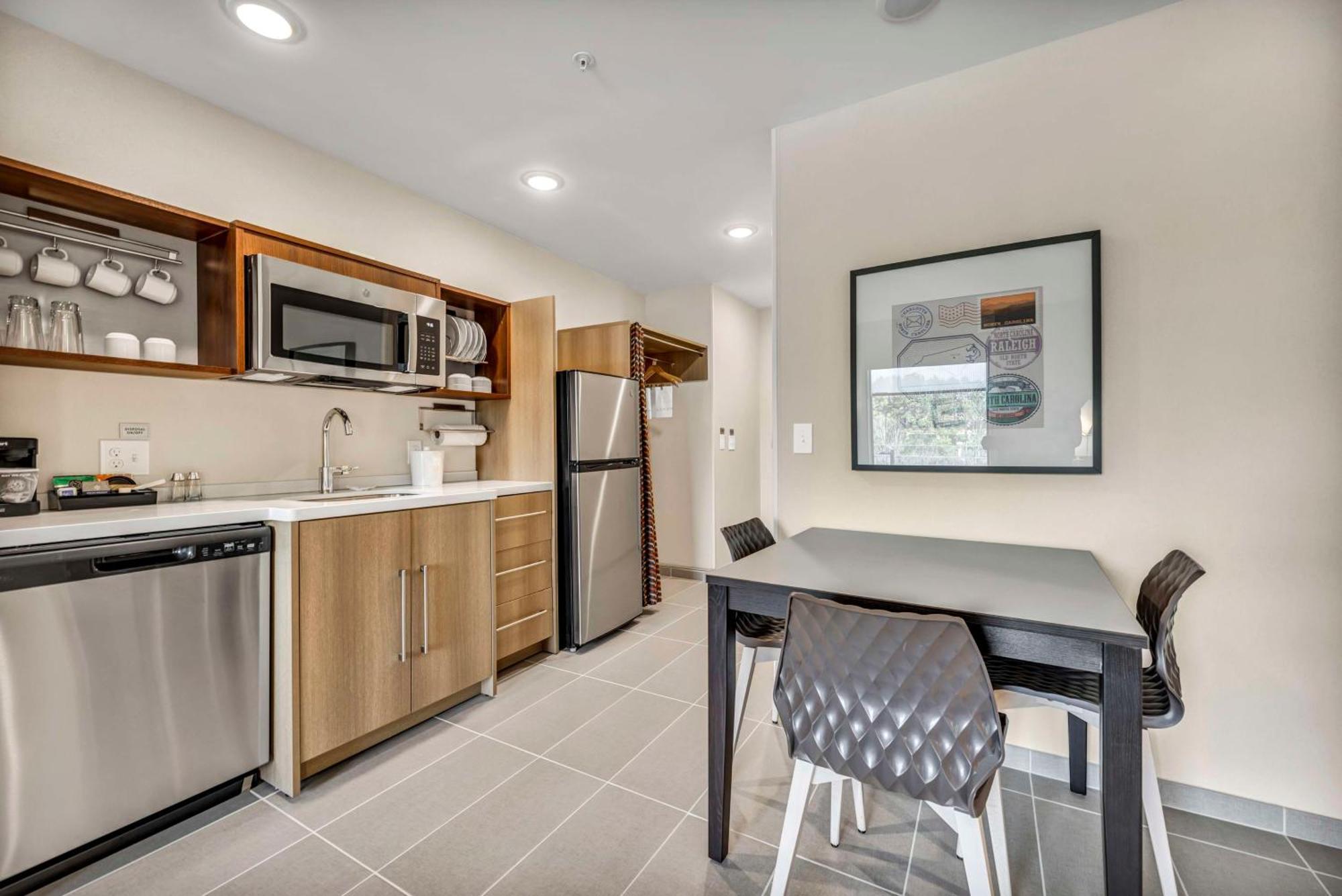 Home2 Suites By Hilton Raleigh West Lenovo Center Dış mekan fotoğraf